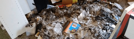 Fiamme e svastiche alla Libreria&nbsp;Grizzly